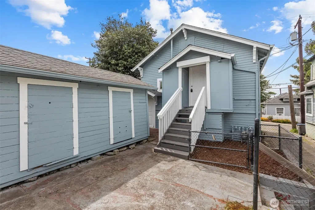 926 Pleasant Avenue Bremerton WA 98337