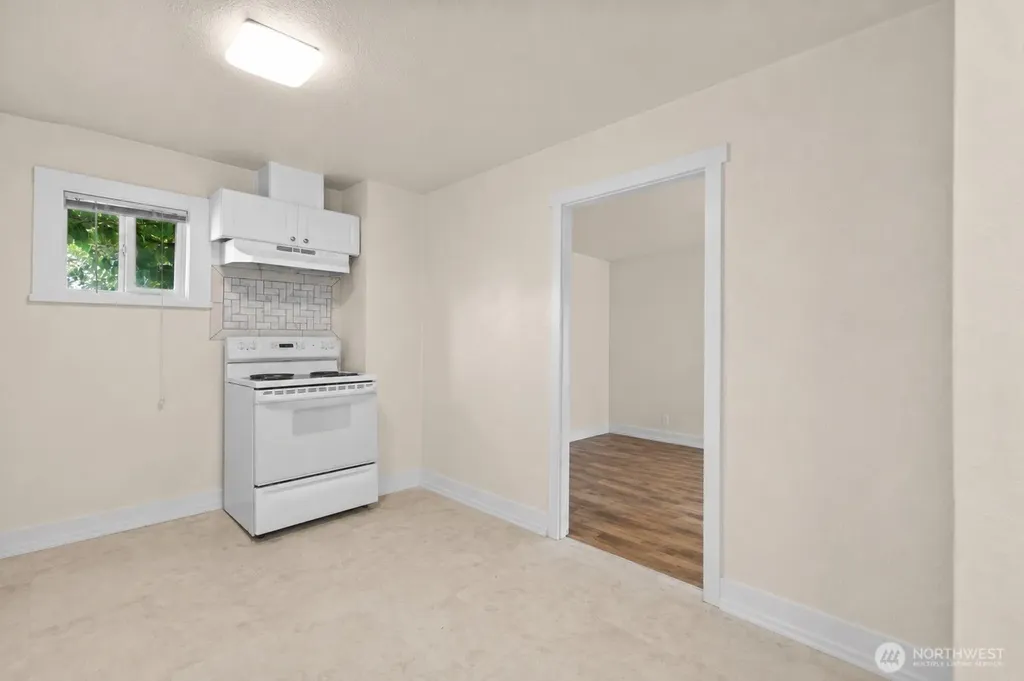 926 Pleasant Avenue Bremerton WA 98337