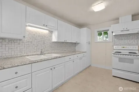 926 Pleasant Avenue Bremerton WA 98337