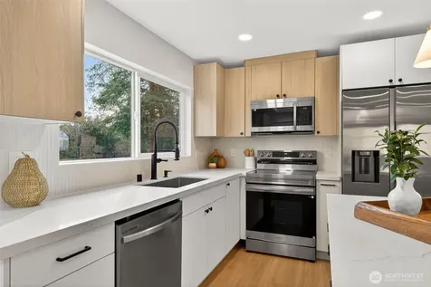 2311 NE 6th Place Renton WA 98056