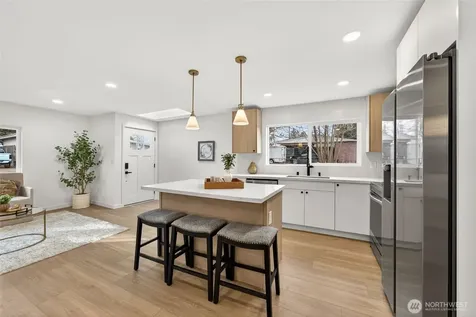 2311 NE 6th Place Renton WA 98056