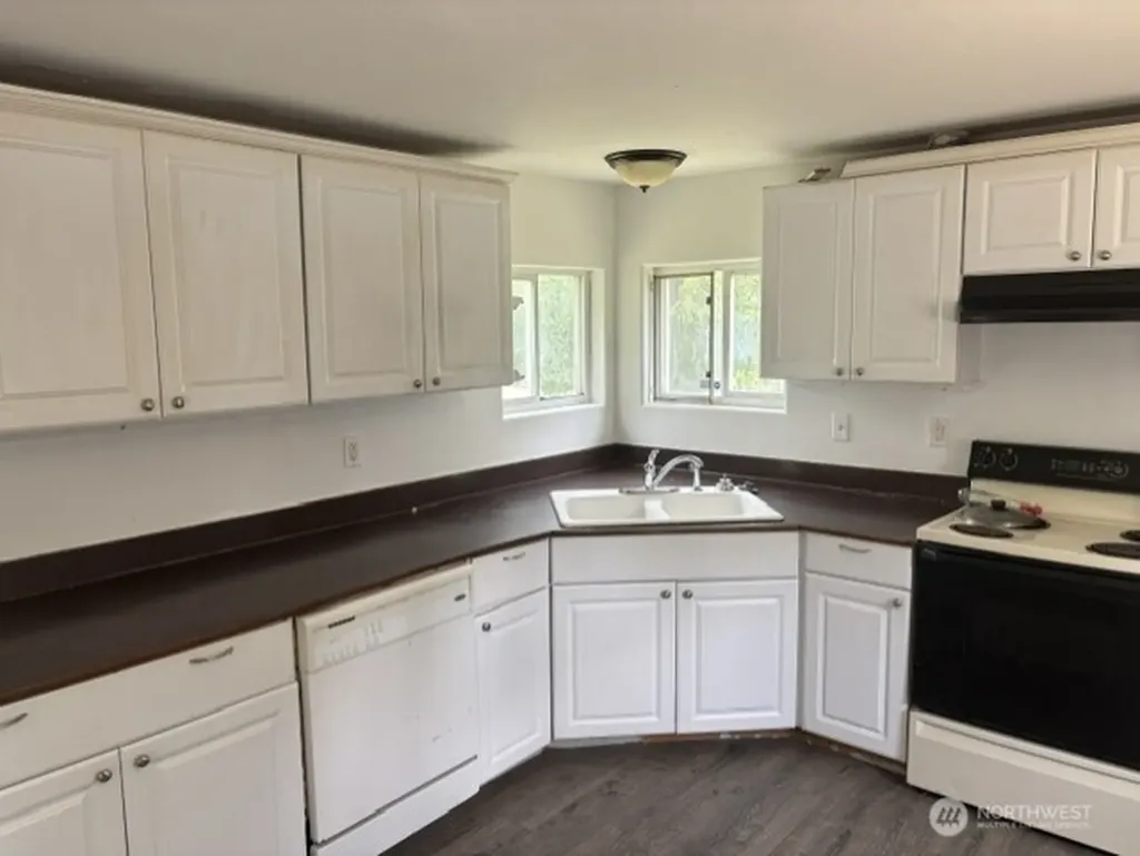 170 E Skookum Drive Shelton WA 98584