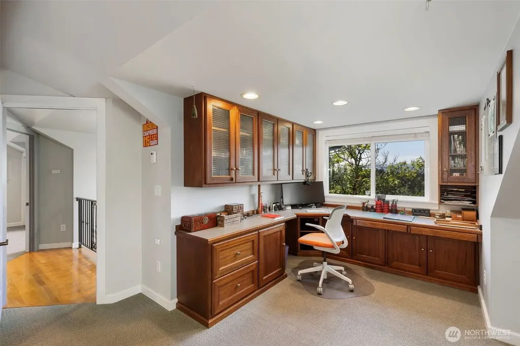 27170 Woodpecker Hill Road NE Poulsbo WA 98370