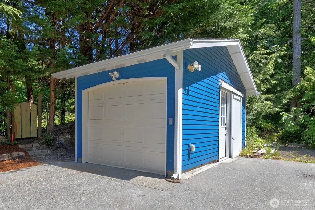 27170 Woodpecker Hill Road NE Poulsbo WA 98370