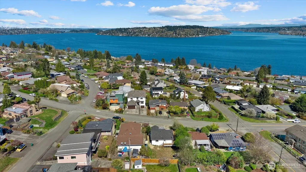 7915 S Lakeridge Drive Seattle WA 98178