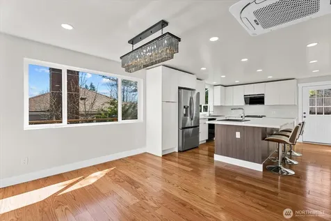 7915 S Lakeridge Drive Seattle WA 98178