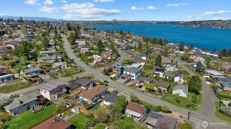 7915 S Lakeridge Drive Seattle WA 98178