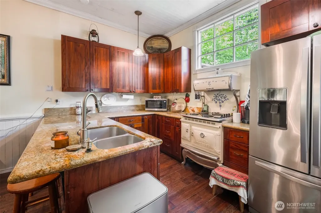 100 Alder Street Wilkeson WA 98396