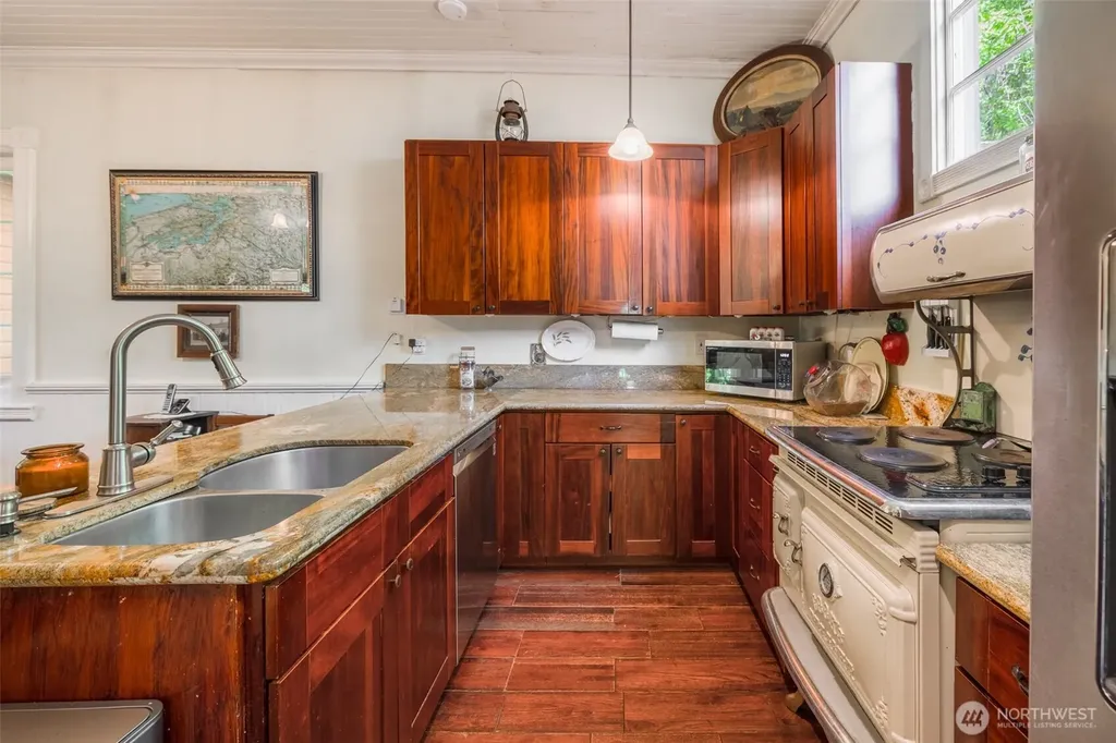 100 Alder Street Wilkeson WA 98396
