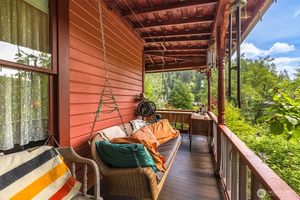 100 Alder Street Wilkeson WA 98396