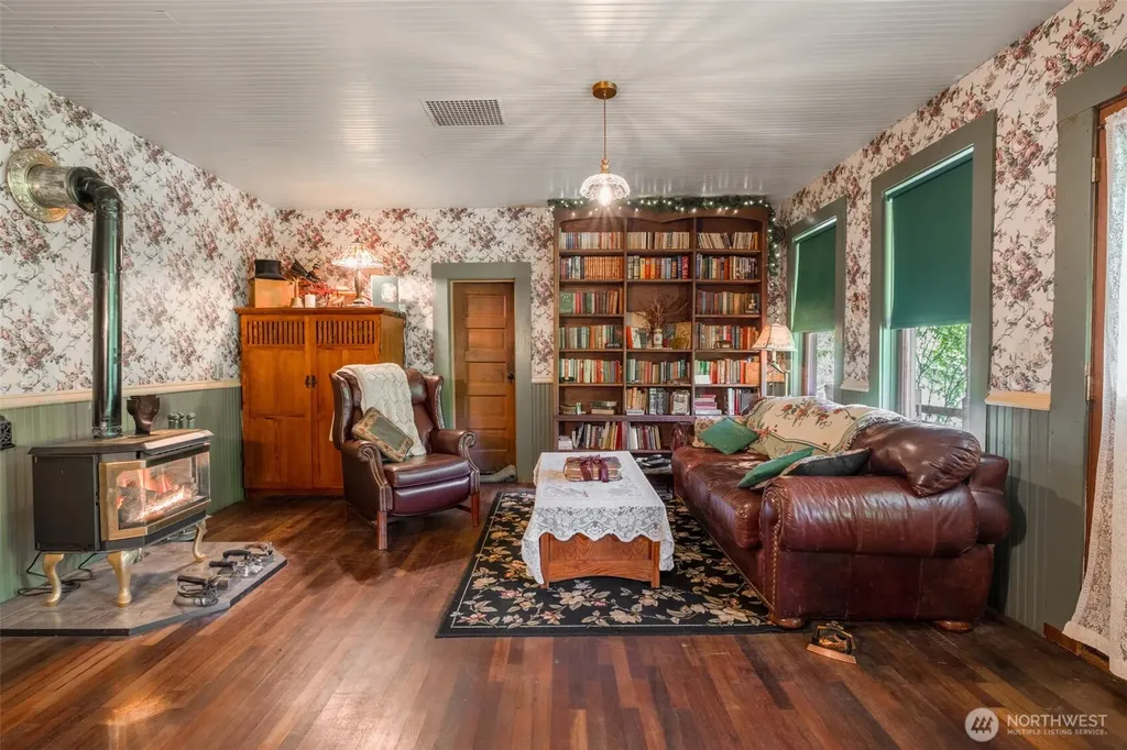 100 Alder Street Wilkeson WA 98396