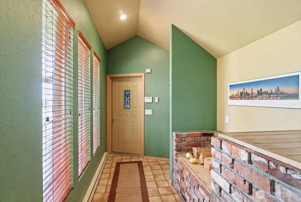 301 SW West Street Wilbur WA 99185