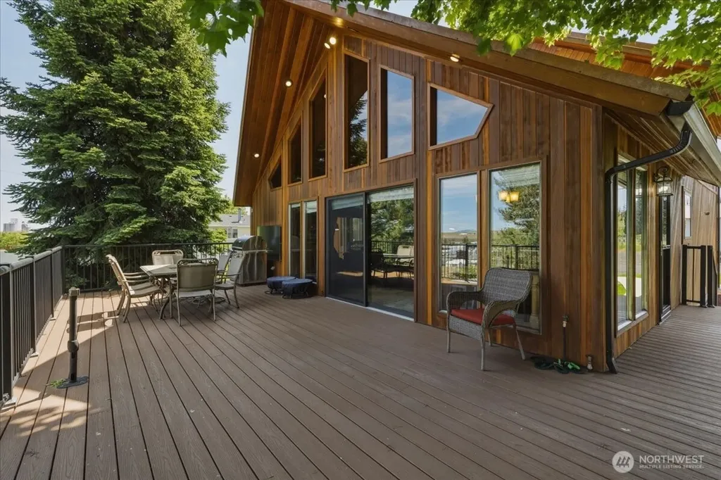 301 SW West Street Wilbur WA 99185