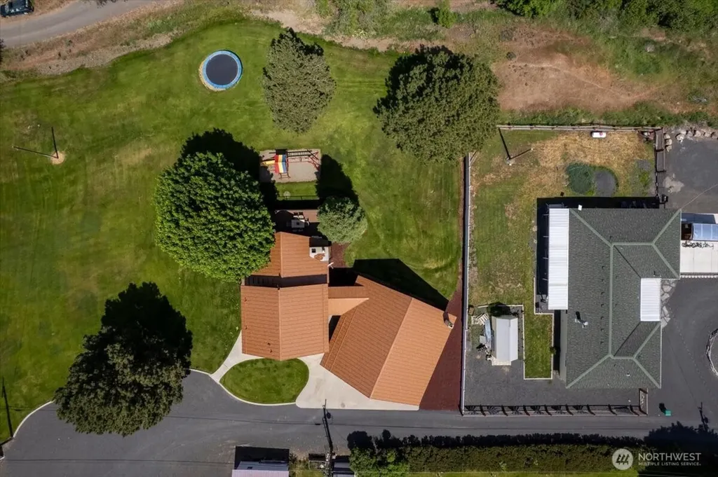 301 SW West Street Wilbur WA 99185