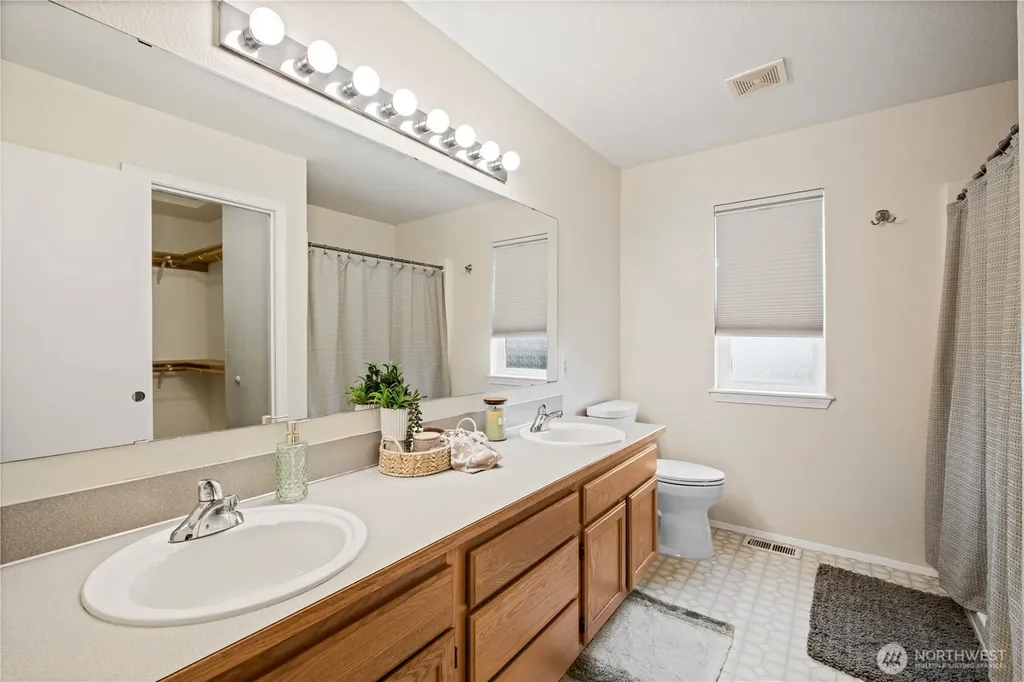 6305 SE Tyler Court Lacey WA 98513