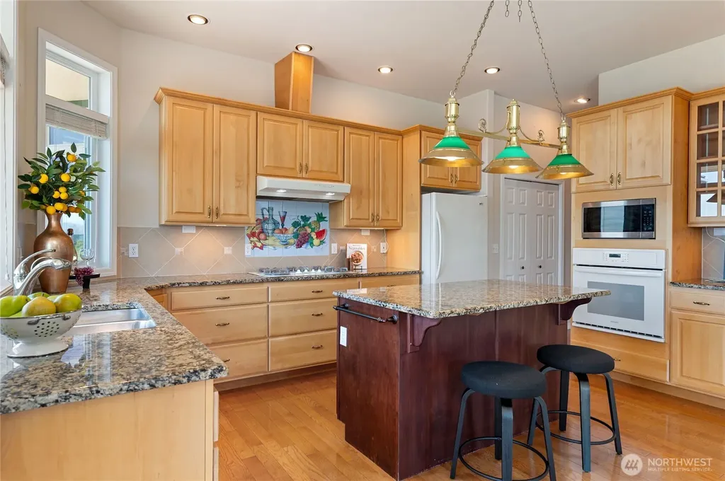 3277 Appaloosa Way NE Bremerton WA 98310
