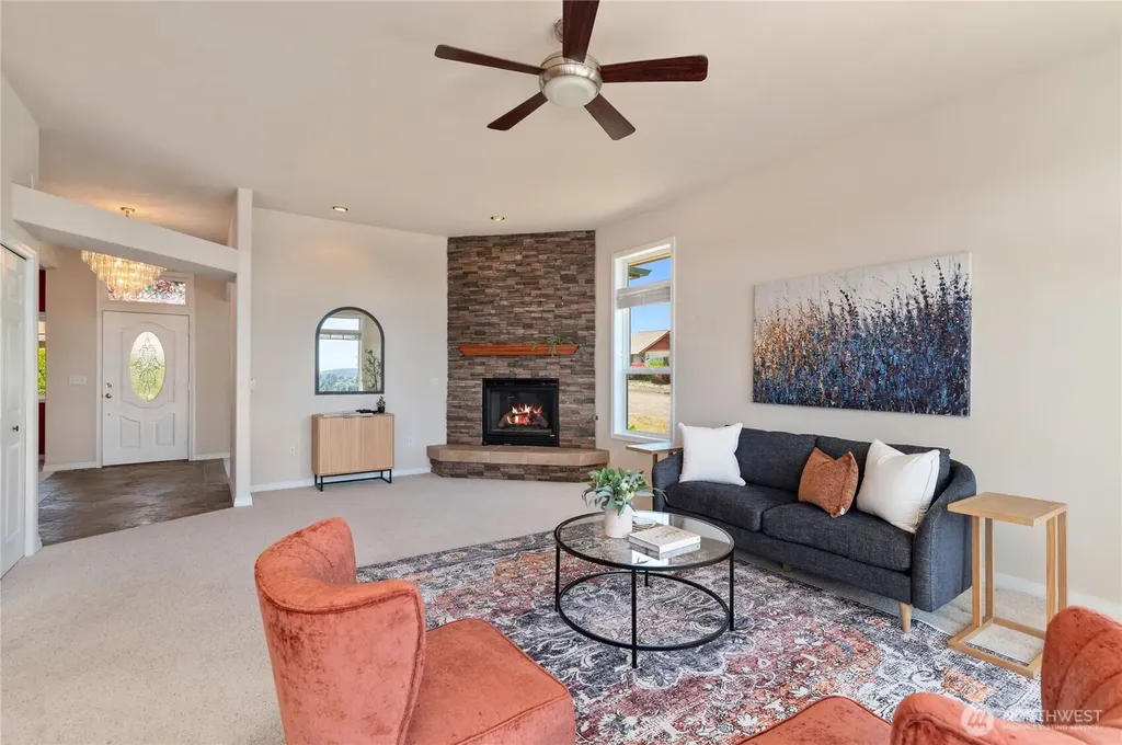3277 Appaloosa Way NE Bremerton WA 98310