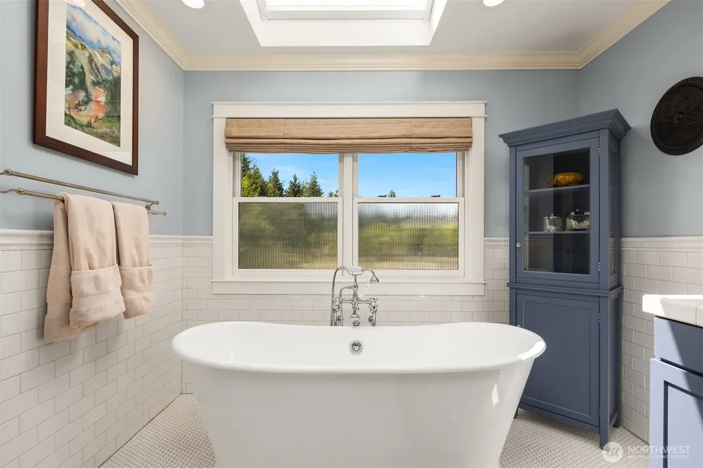 15032 152nd Avenue NE Woodinville WA 98072