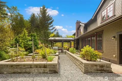 15032 152nd Avenue NE Woodinville WA 98072