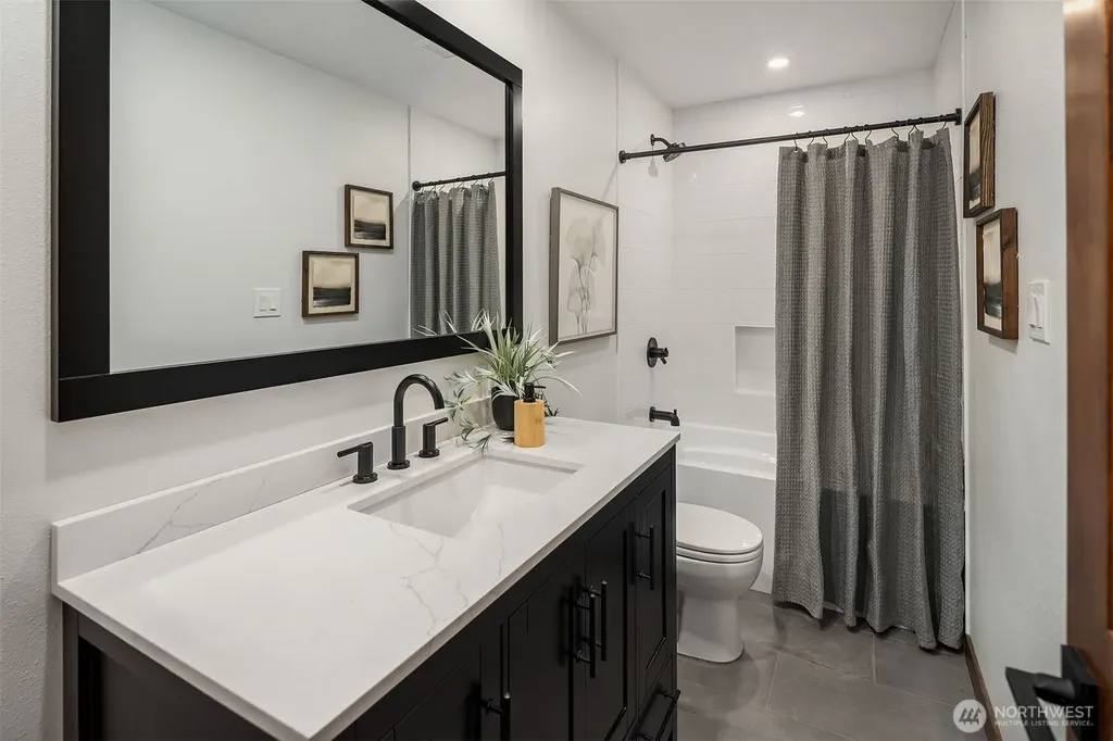 12833 NE 35th Place Bellevue WA 98005