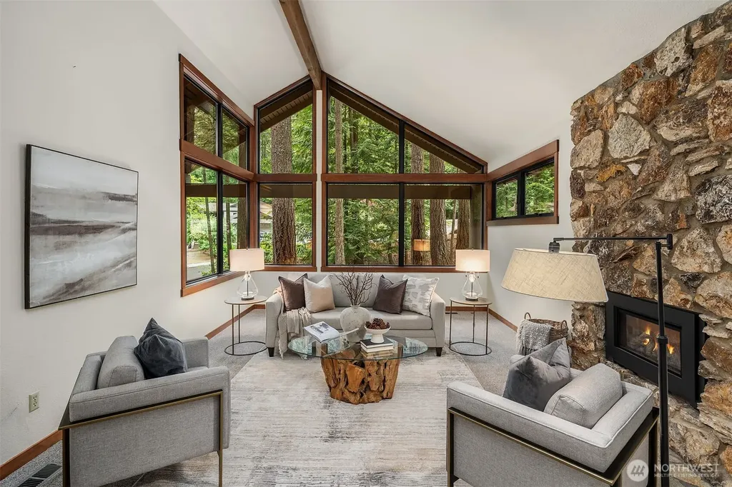 12833 NE 35th Place Bellevue WA 98005