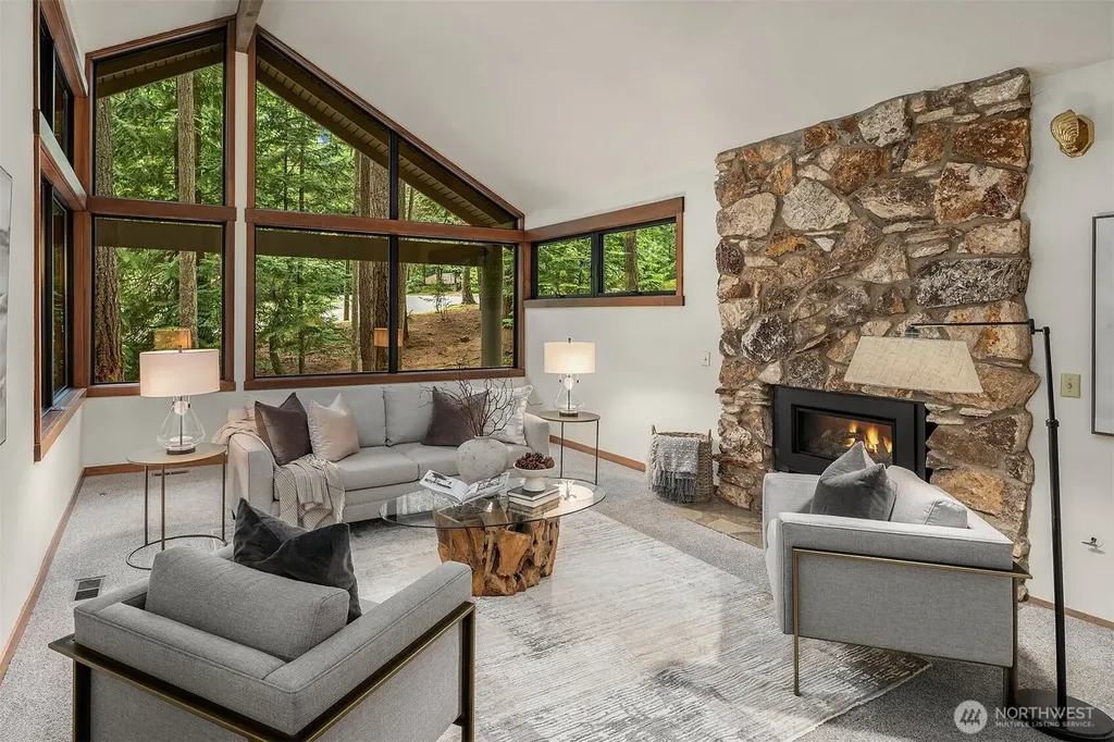 12833 NE 35th Place Bellevue WA 98005