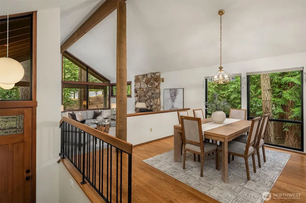 12833 NE 35th Place Bellevue WA 98005