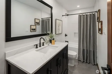 12833 NE 35th Place Bellevue WA 98005