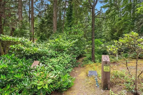 12833 NE 35th Place Bellevue WA 98005
