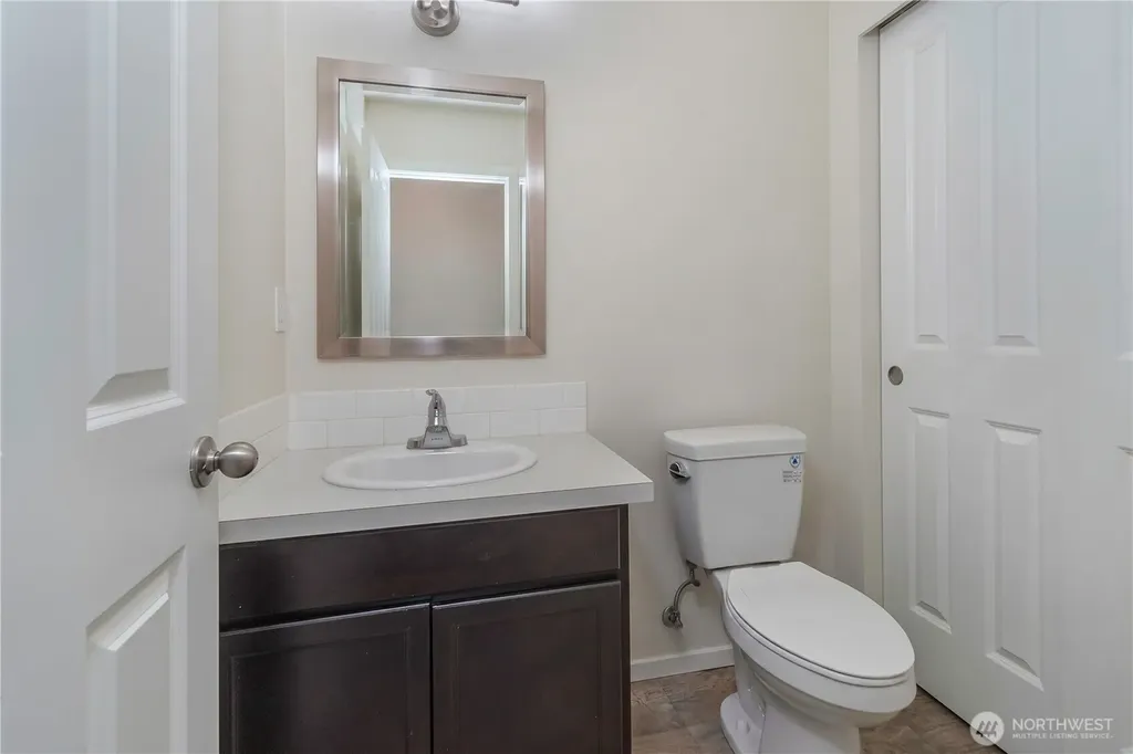 26408 Lola Place NE Kingston WA 98346