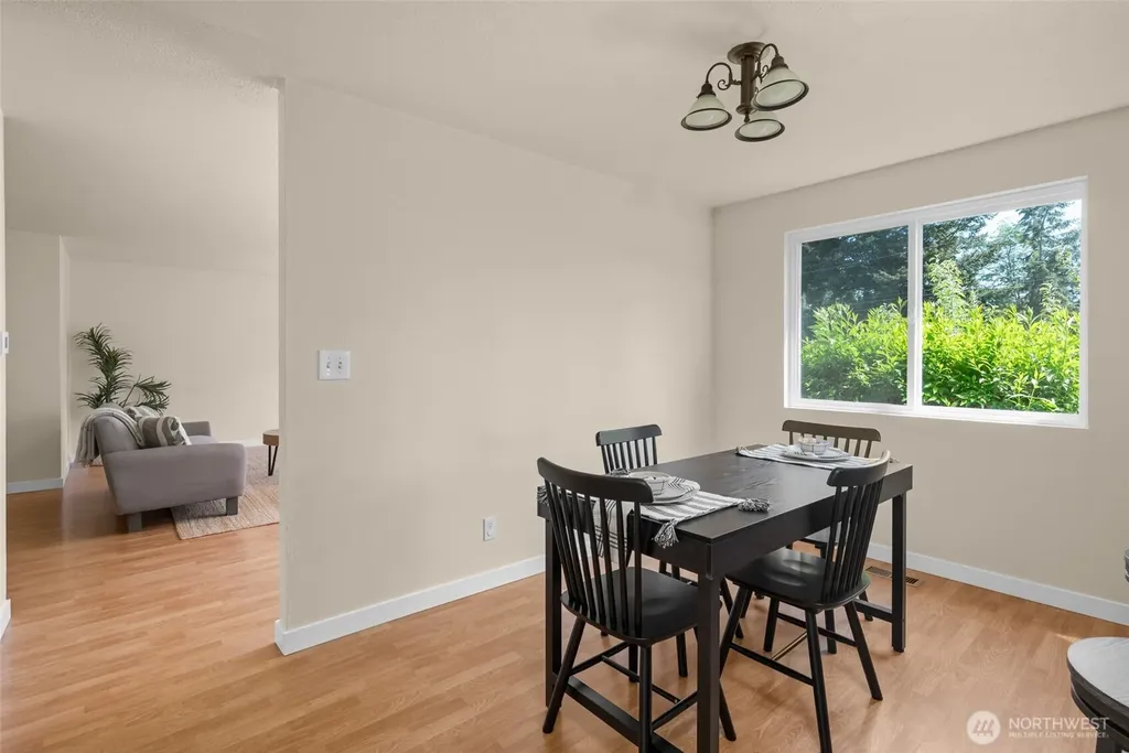 1992 Virginia Avenue Coupeville WA 98239