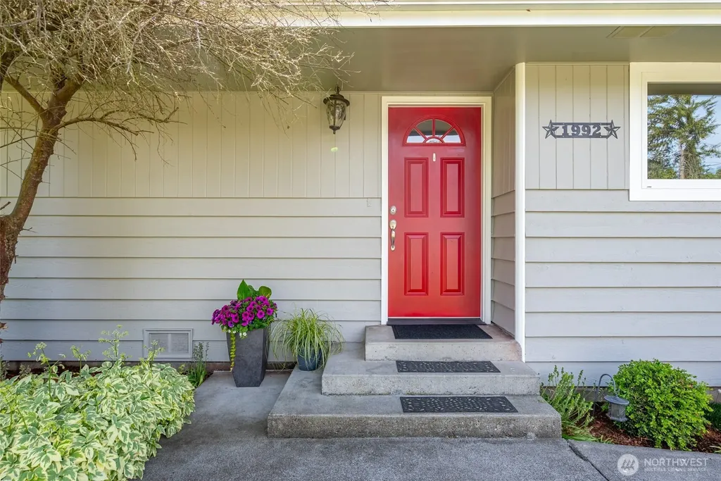 1992 Virginia Avenue Coupeville WA 98239