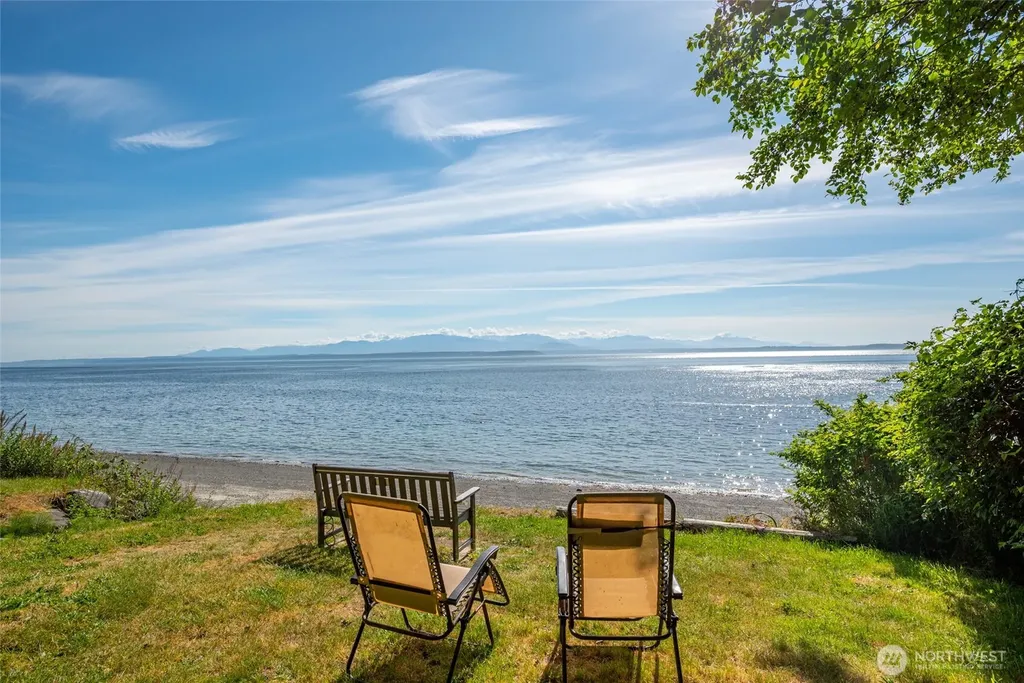 1992 Virginia Avenue Coupeville WA 98239