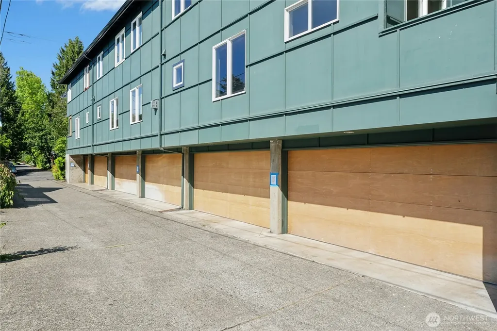 241 11th Avenue E Seattle WA 98102