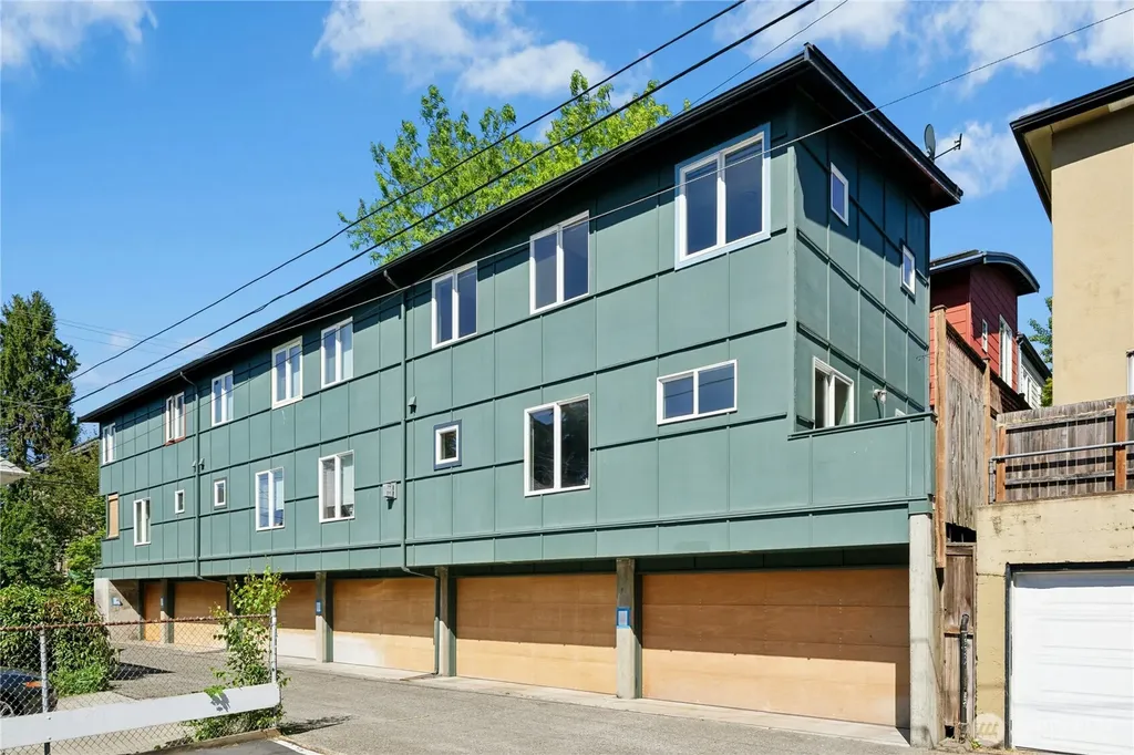 241 11th Avenue E Seattle WA 98102