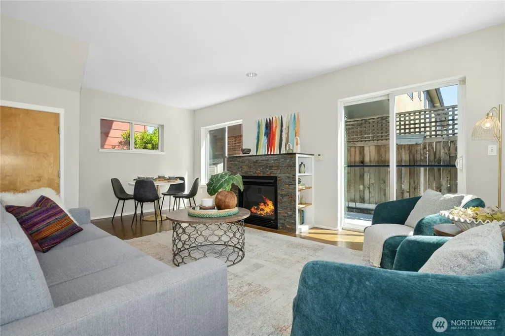 241 11th Avenue E Seattle WA 98102