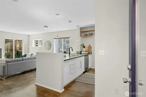 241 11th Avenue E Seattle WA 98102