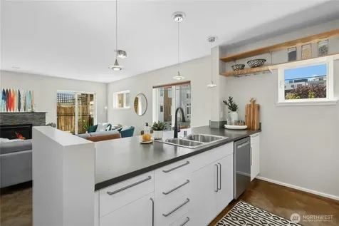 241 11th Avenue E Seattle WA 98102