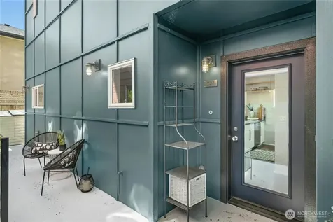 241 11th Avenue E Seattle WA 98102