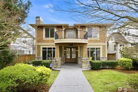 217 7th Avenue W Kirkland WA 98033