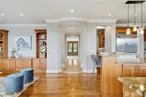 217 7th Avenue W Kirkland WA 98033