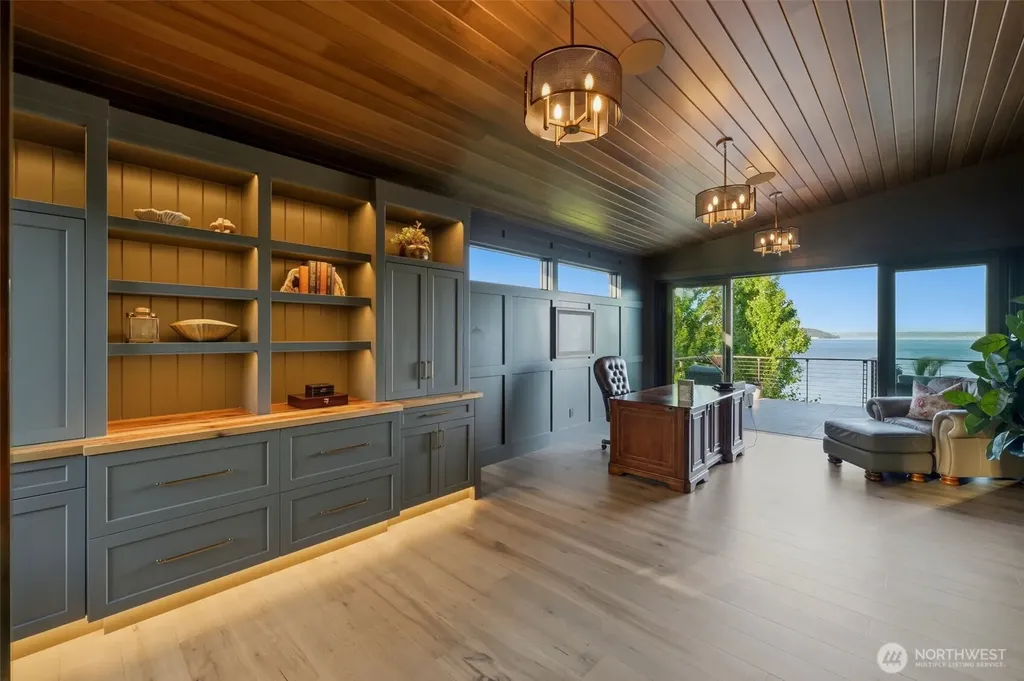 2854 Soundview Lane NW Gig Harbor WA 98335