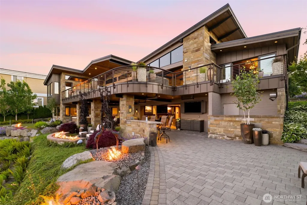 2854 Soundview Lane NW Gig Harbor WA 98335