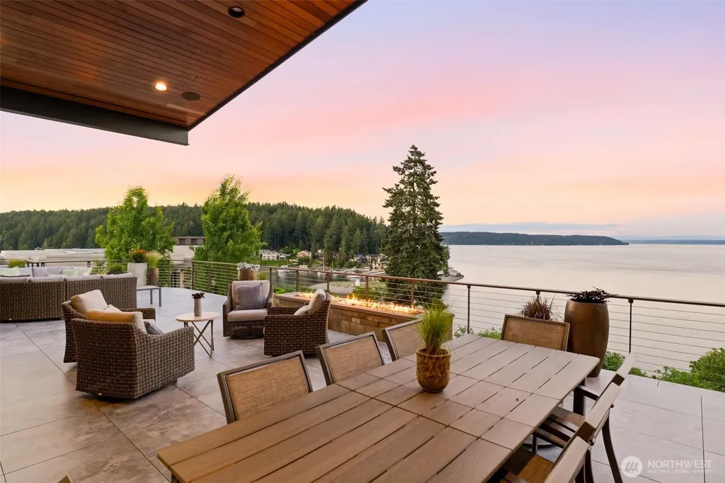 2854 Soundview Lane NW Gig Harbor WA 98335