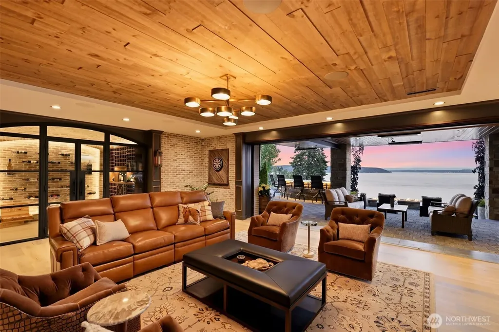 2854 Soundview Lane NW Gig Harbor WA 98335