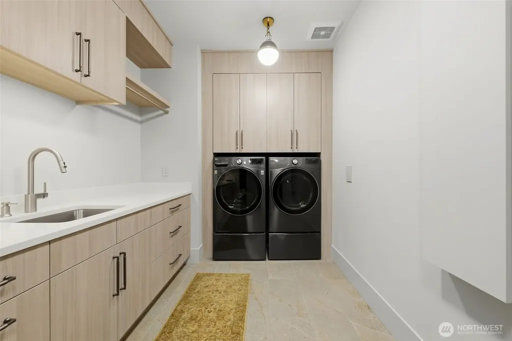 2854 Soundview Lane NW Gig Harbor WA 98335