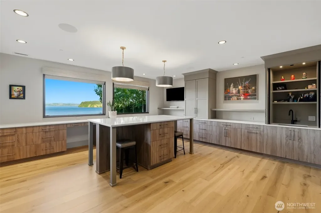 2854 Soundview Lane NW Gig Harbor WA 98335