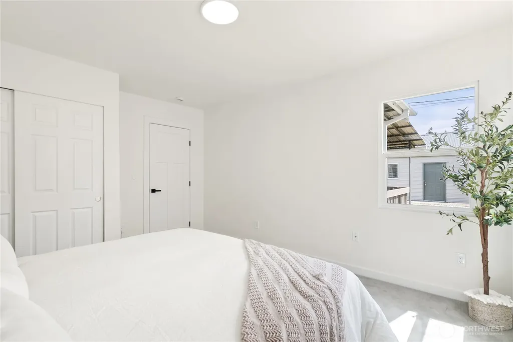 139 N Lenore Avenue Arlington WA 98223