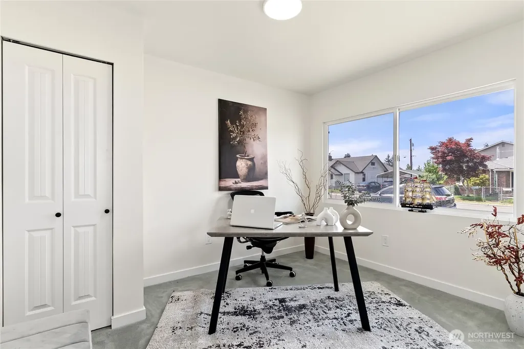 139 N Lenore Avenue Arlington WA 98223
