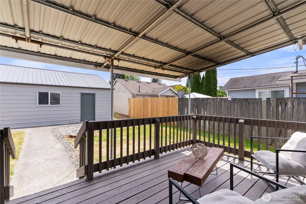 139 N Lenore Avenue Arlington WA 98223